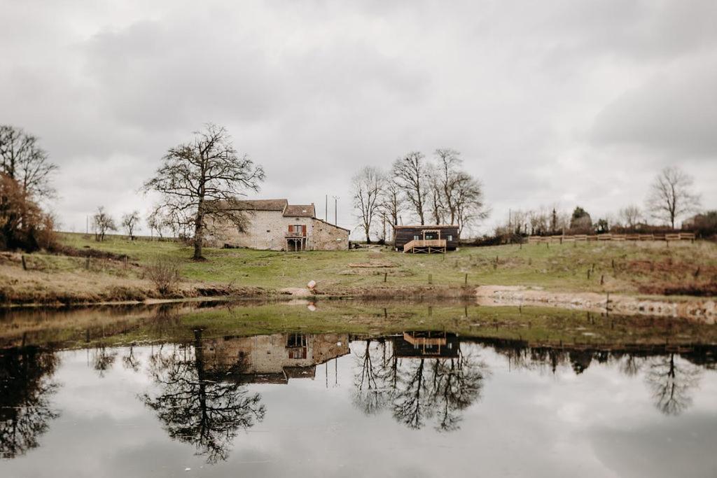 La Ferme Du Pont De Maumy, Cabane Au Bord De L'Etang Et Bain Nordique Busserolles Dış mekan fotoğraf